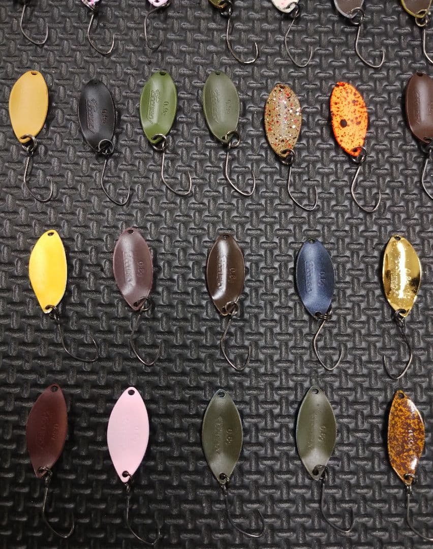 アキュラシー０.６ｇ０.９ｇスプーン ４７個セットやや傷や汚れあり