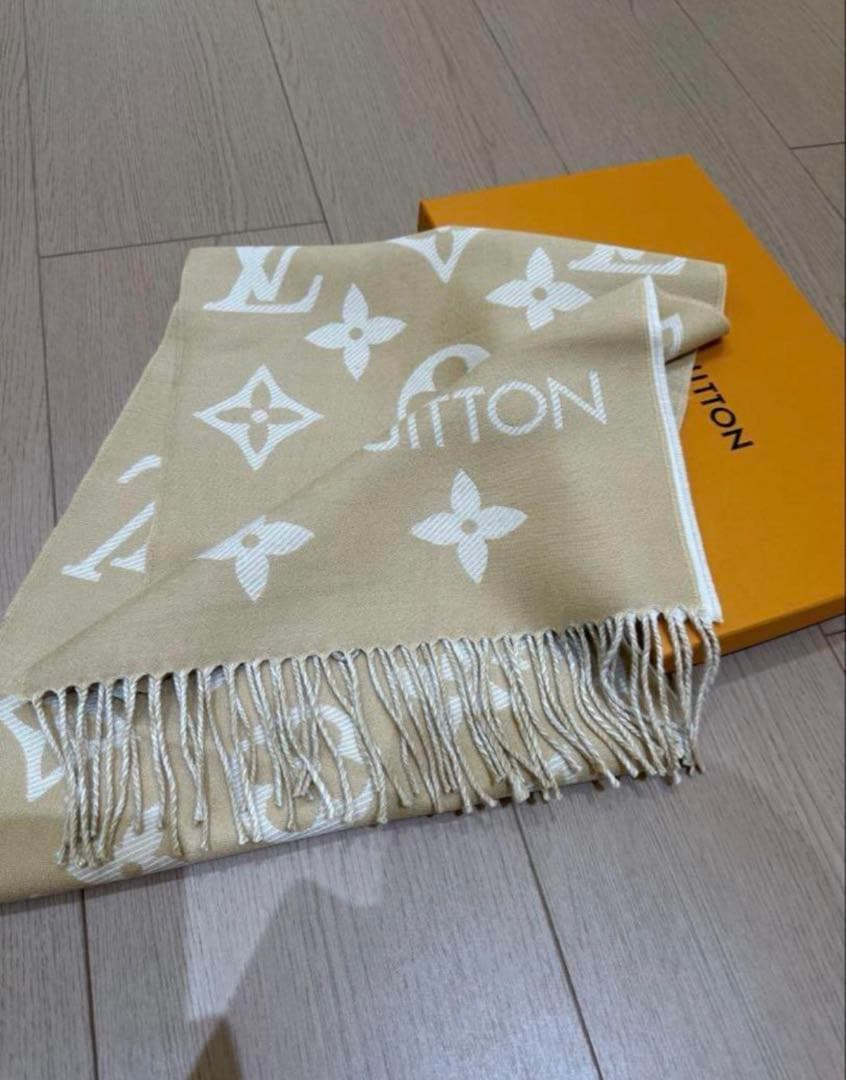 LOUIS VUITTON ベージュ マフラー フリンジ付き