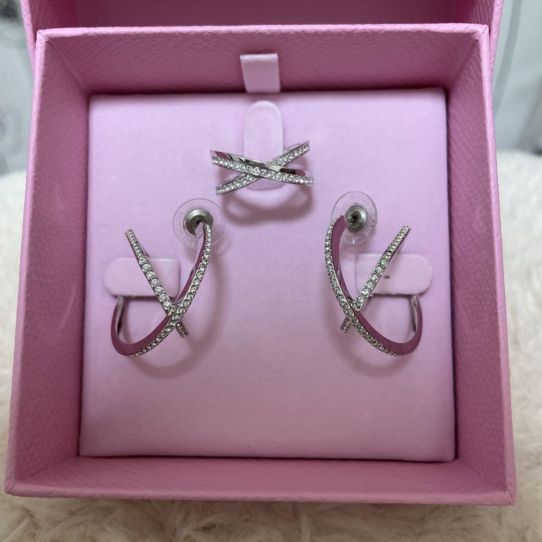 swarovski ピアスリングセット