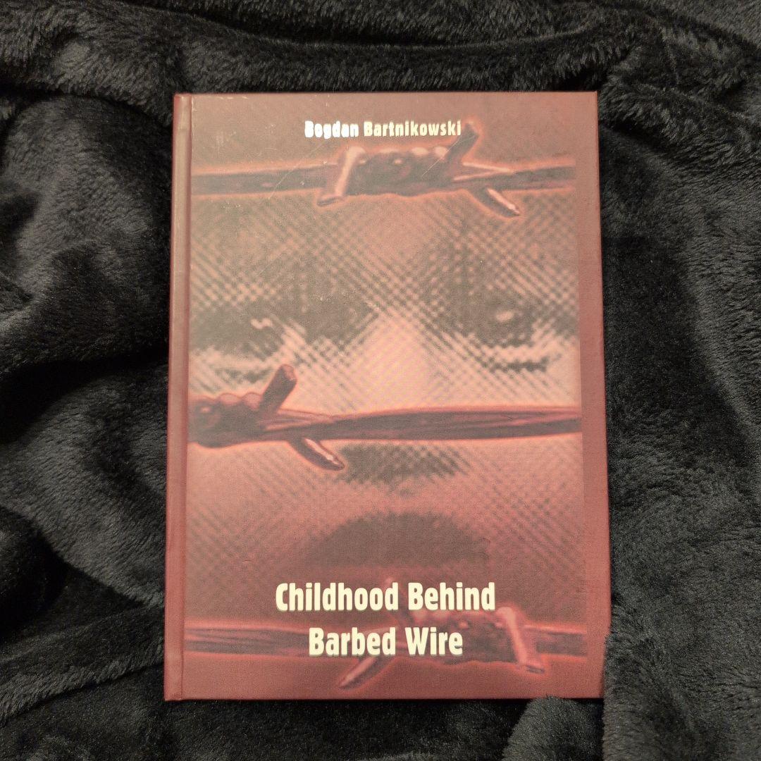 英語版・Childhood Behind Barbed Wire