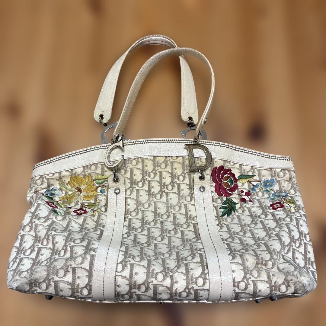 【特徴的な刺繍☆】Dior Dioriviera トートバック Dior 刺繍トートバッグ ホワイト/ベージュ - メルカリ