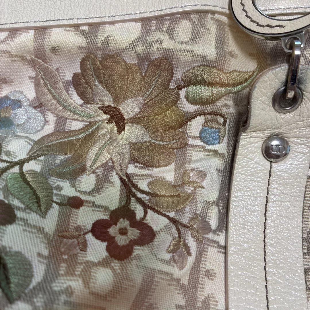 Dior 刺繍トートバッグ ホワイト/ベージュ - メルカリ