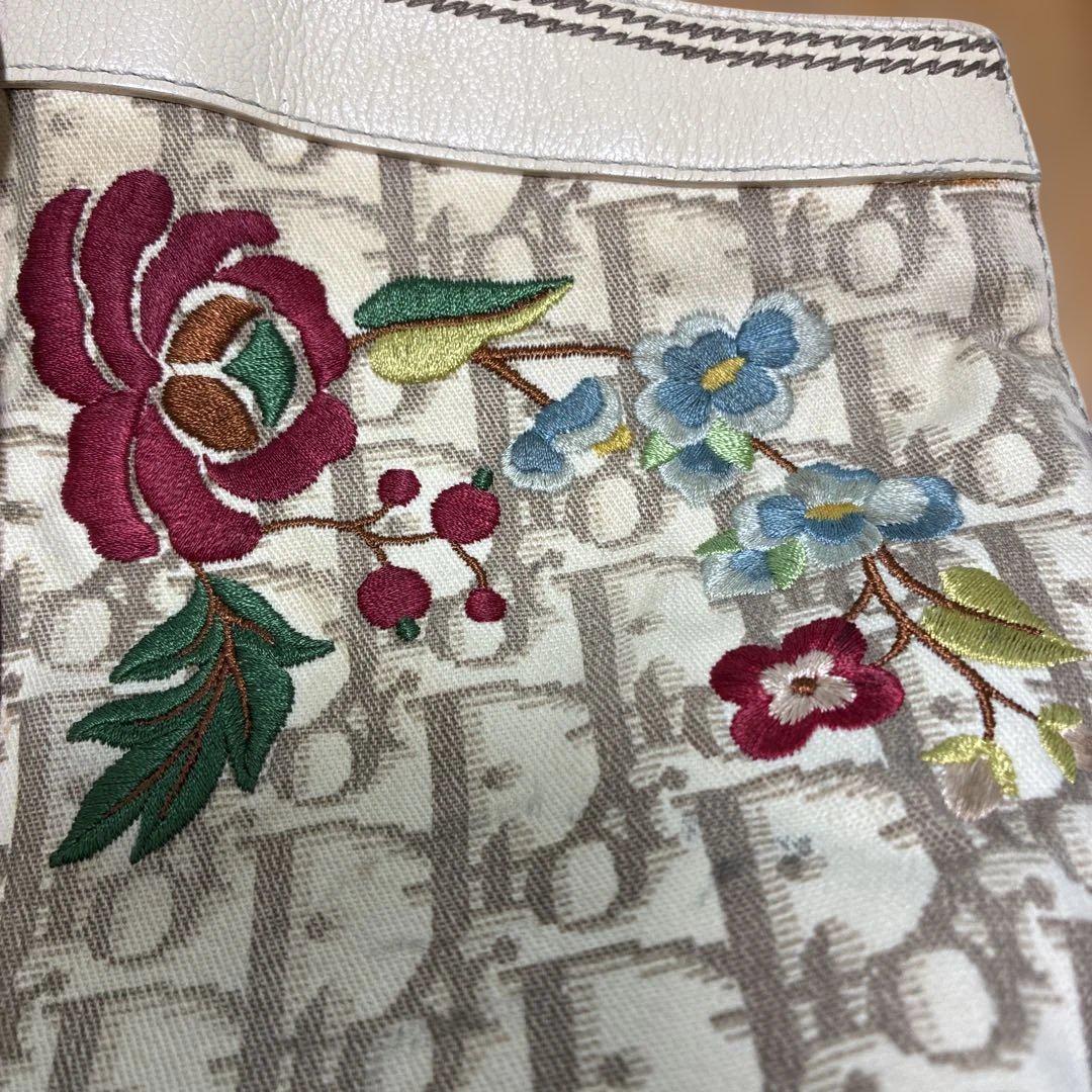 【特徴的な刺繍☆】Dior Dioriviera トートバック Dior 刺繍トートバッグ ホワイト/ベージュ - メルカリ