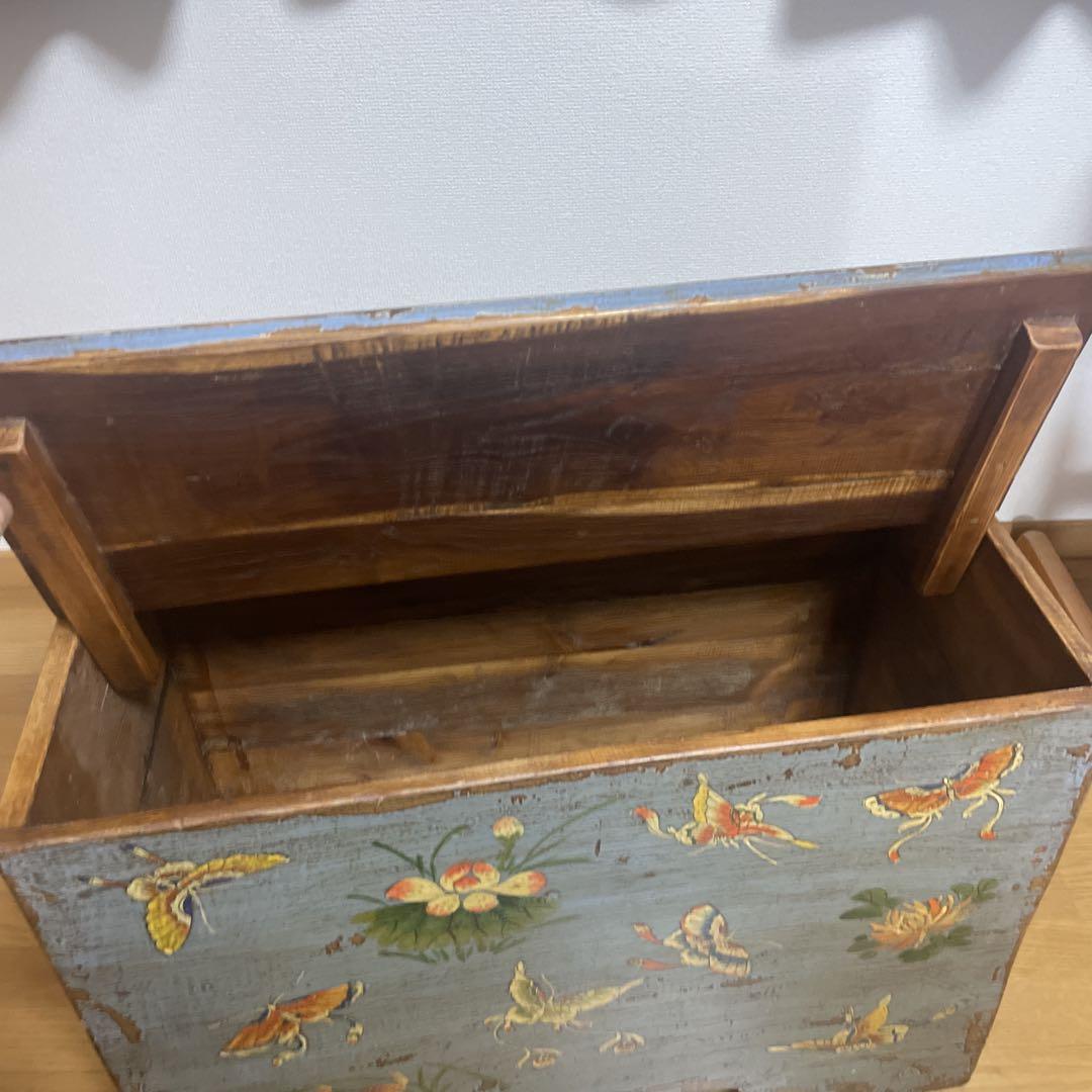 バイヤー厳選用品 赤色の花と鳥の装飾タンス 骨董 花鳥 箪笥 チェスト 中国 希少 家具