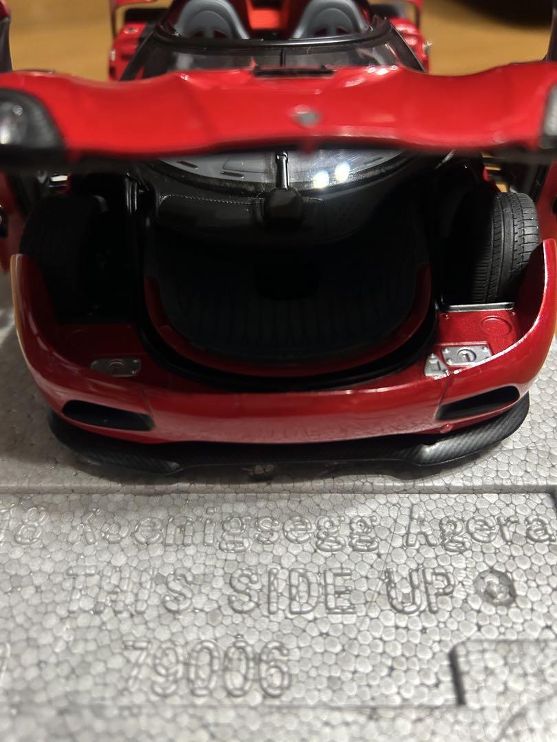 希少　1/18ダイキャスト　Autoart ケーニグセグ アゲーラ　レッド