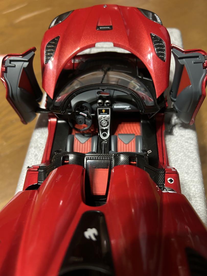 希少　1/18ダイキャスト　Autoart ケーニグセグ アゲーラ　レッド