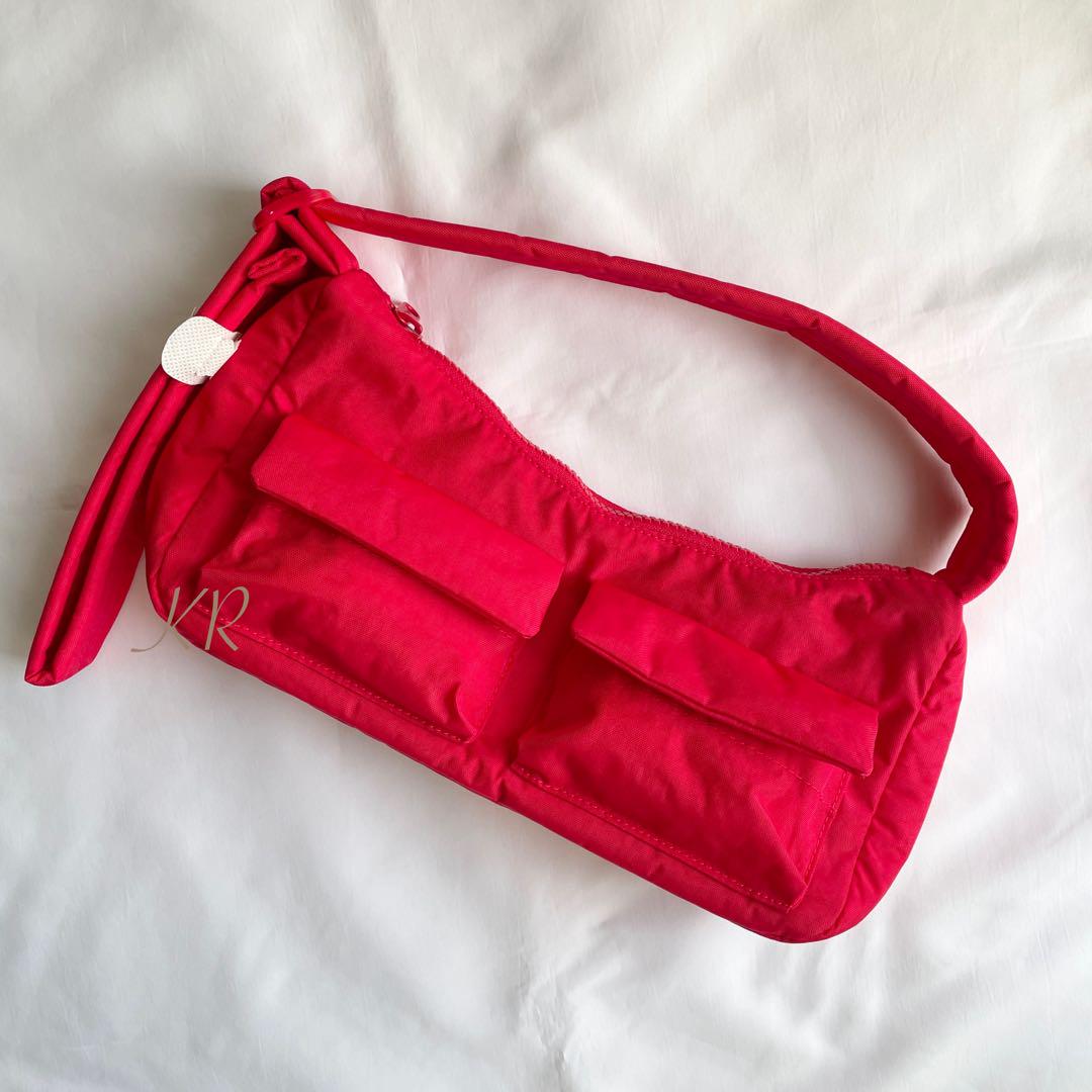 ★ Baggu ★ カーゴ ショルダーバッグ Candy Apple Red Cargo Shoulder Bag Candy Apple Red - Baggu