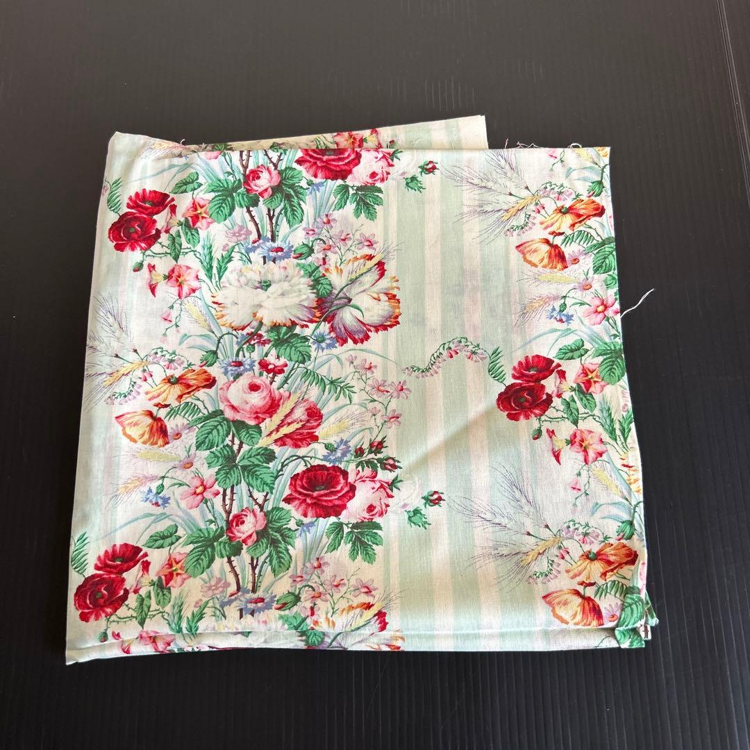 カルトナージュ生地　USAコットン ANNA GRIFFIN ボーダーフラワー