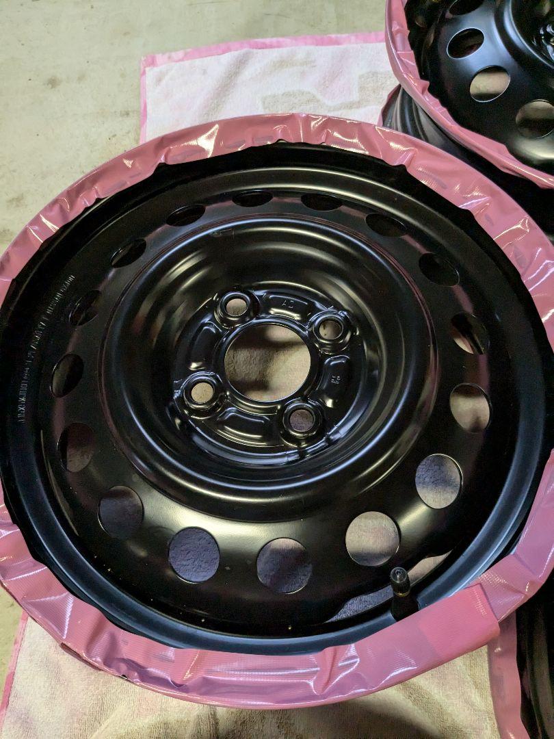日産純正　新品 15インチ 黒 スチールホイール