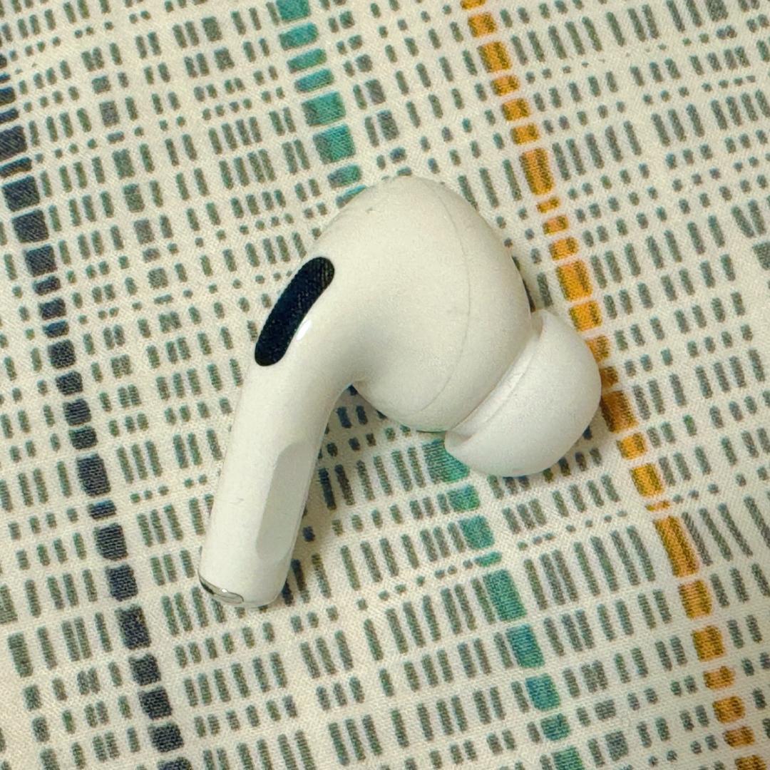 Apple AirPods Pro 右耳のみ 【発送24H以内】185