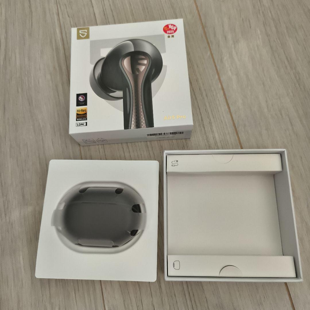 【美品】SOUNDPEATS Air5 Pro ワイヤレスイヤホン 新製品