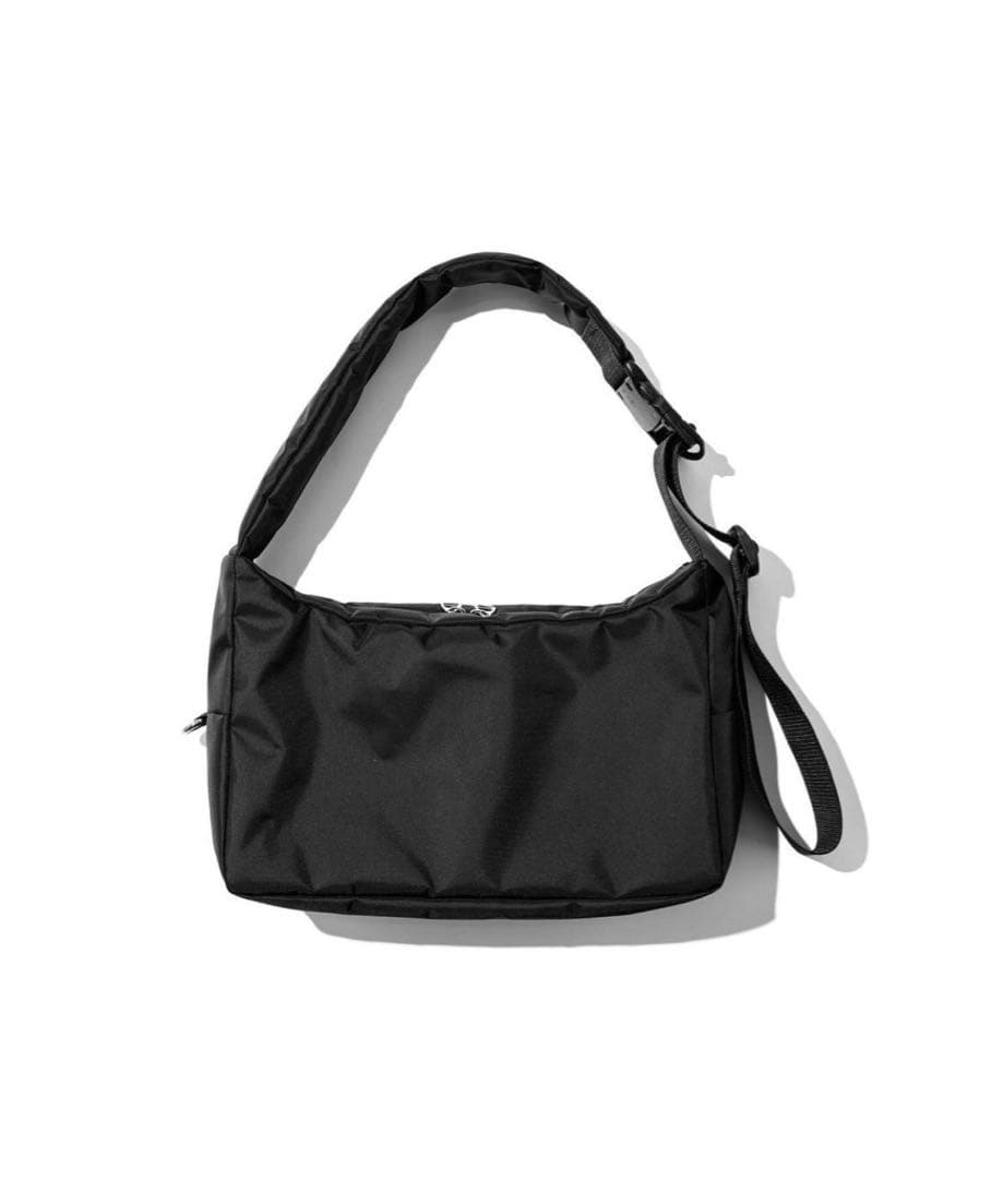 新品未使用★CLESSTE HOLIDAY BAG ブラック ショルダ 新品未使用★CLESSTE HOLIDAY BAG ブラック ショルダ