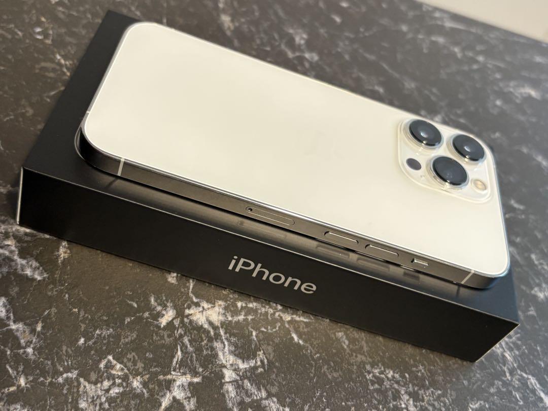 Apple iPhone 13 Pro シルバー256GB