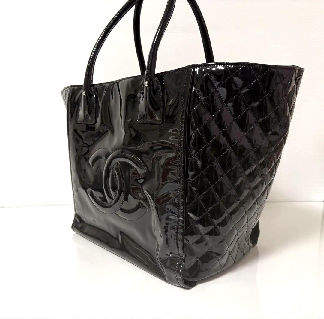 CHANEL シャネル マトラッセ エナメル パテントレザー ショルダーバッグ