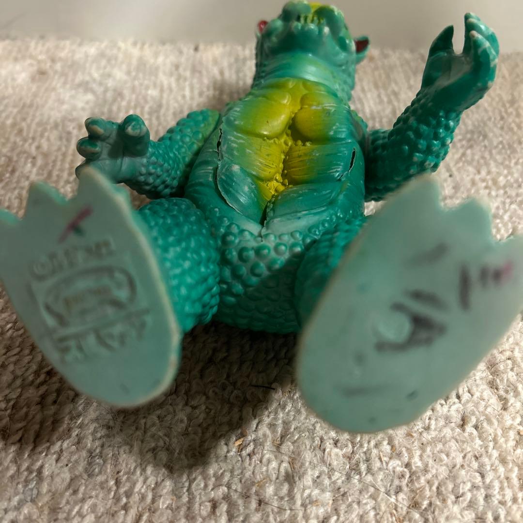 フィギュア全体的に状態が悪い