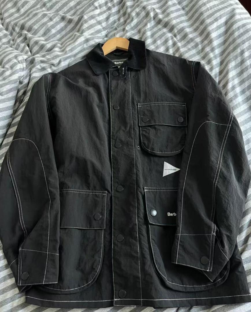 And wander x Barbour ブラック カバーオールジャケット