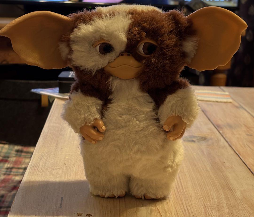 グレムリン ギズモ フィギュア ぬいぐるみ 約21cm - メルカリ