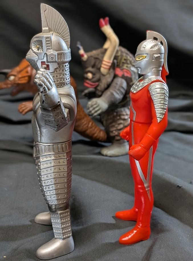 ウルトラセブン＆カプセル怪獣（バンダイ）ソフビフィギュア４体セット