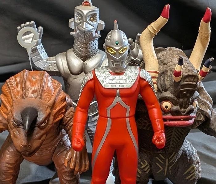 ウルトラセブン＆カプセル怪獣（バンダイ）ソフビフィギュア４体セット
