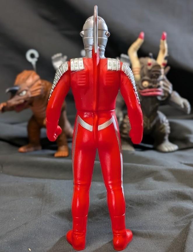 ウルトラセブン＆カプセル怪獣（バンダイ）ソフビフィギュア４体セット