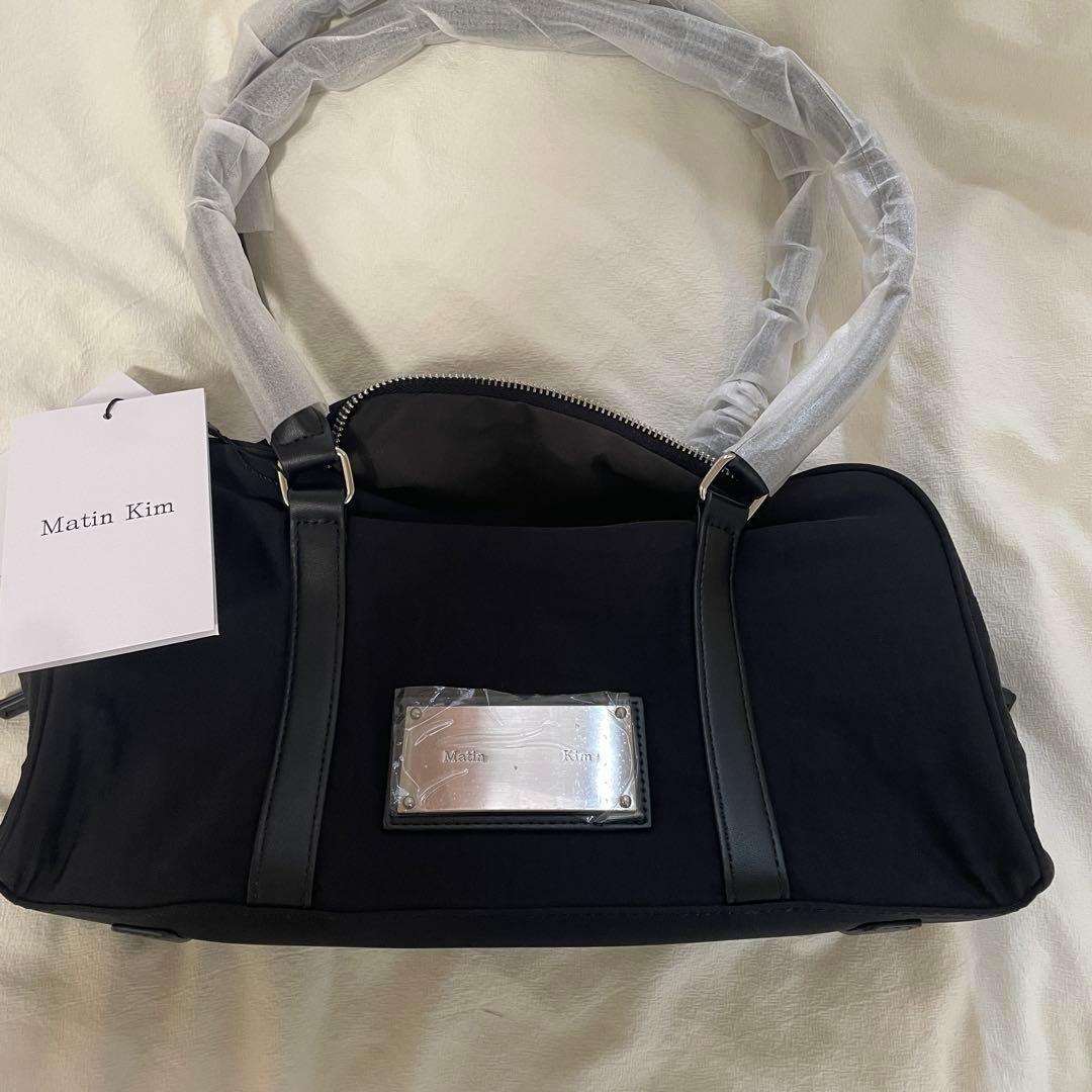 Matin Kim ブラック ショルダーバッグ 新品Matin Kim ブラックショルダーバッグ