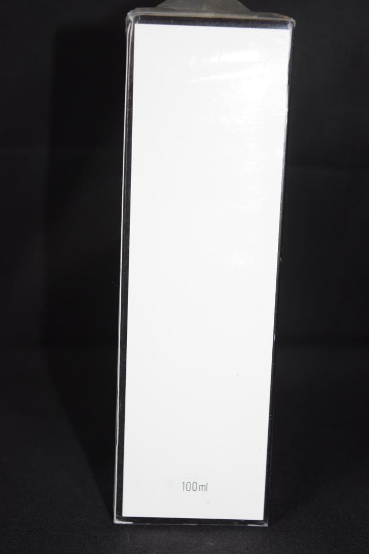 新品未開封　CHANEL シャネル　N°19 オードトワレ　香水　100ml