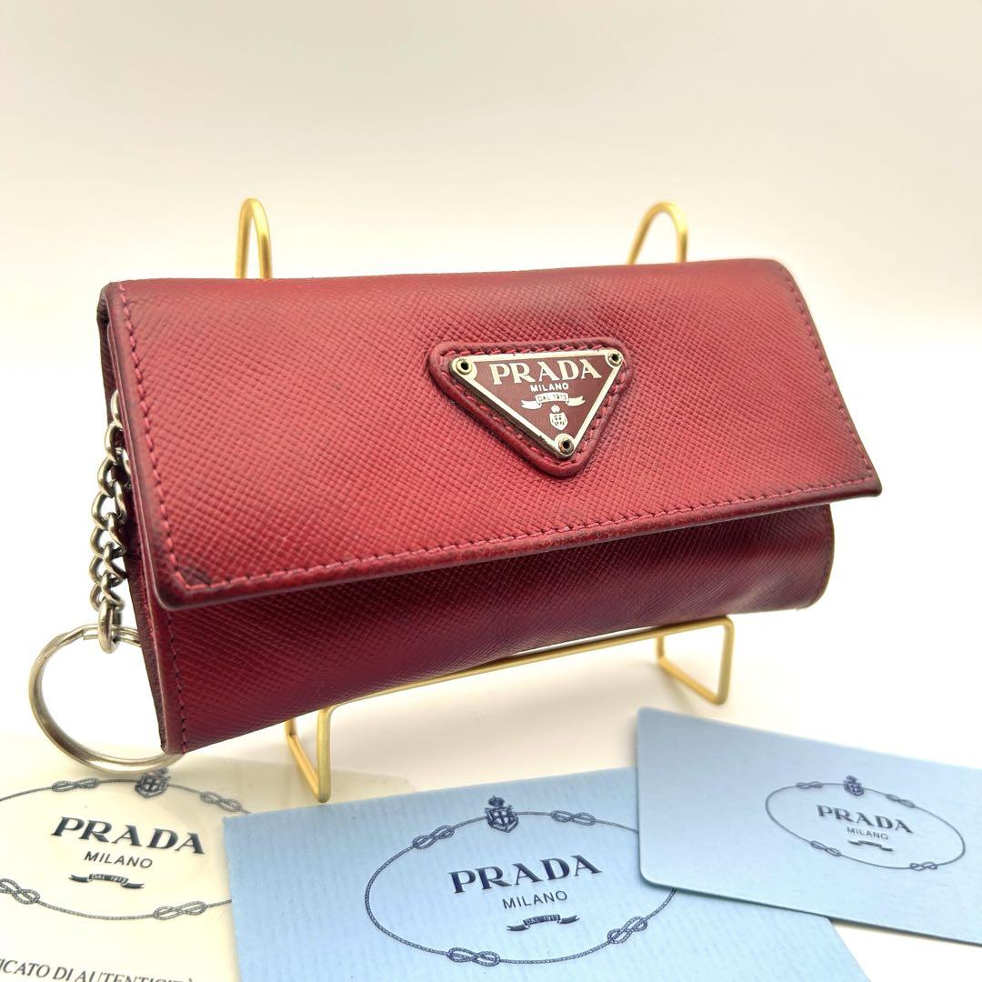 美品✨PRADA プラダ　サフィアーノレザー　コインケース　ブラック　レッド ✨️極美品✨️ プラダ サフィアーノレザー コインケース レッド