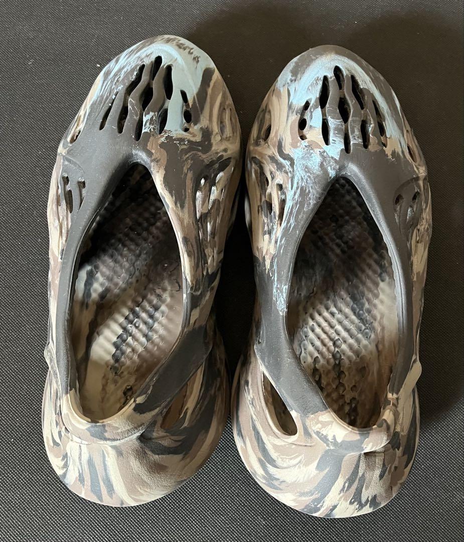 adidas YEEZY サンダル