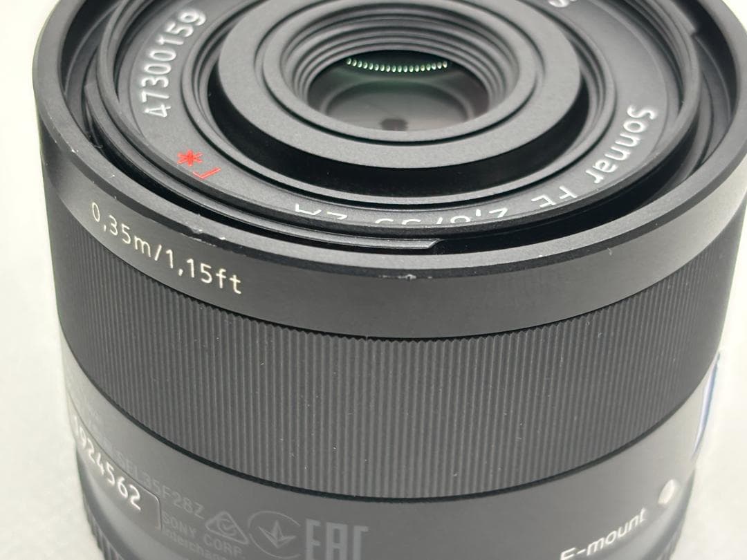 コンパクトさとツァイスの色が魅力