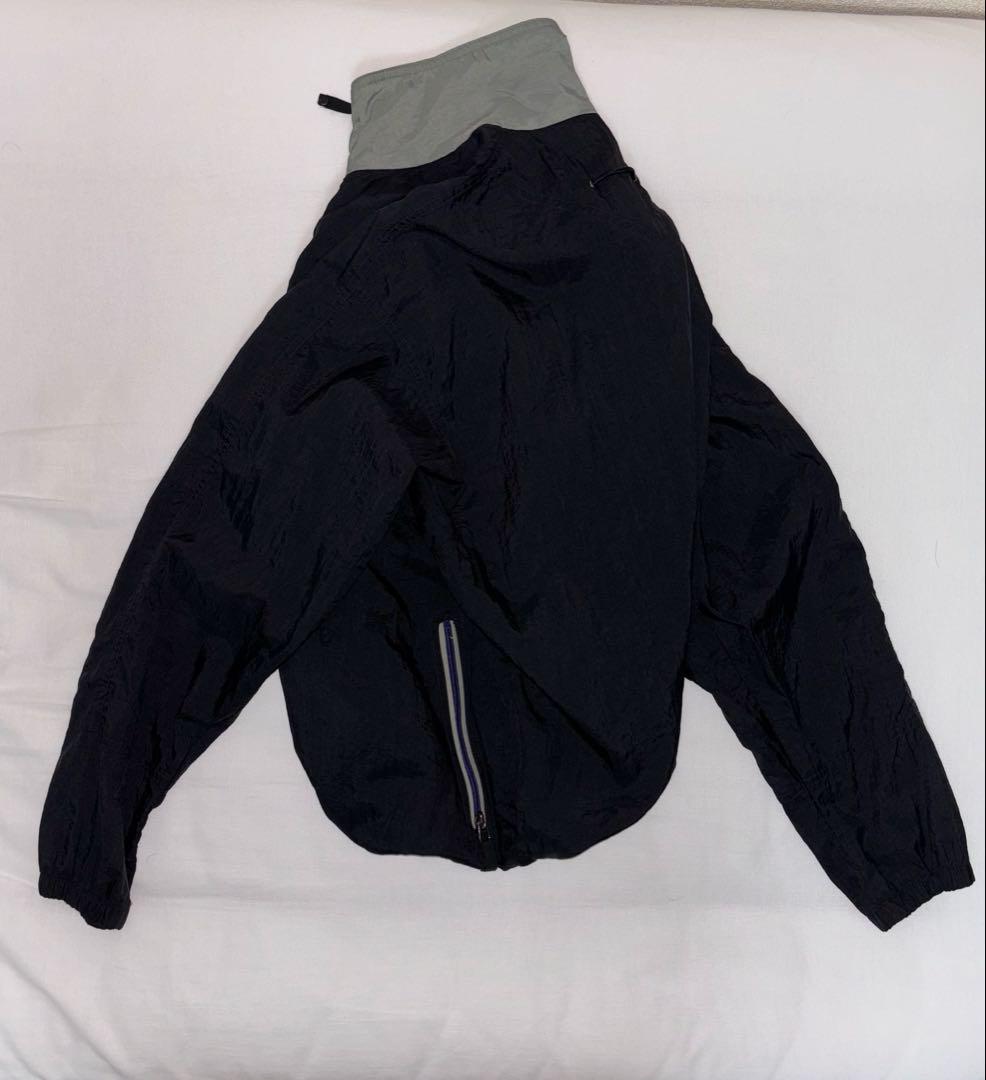 希少レアNike ACG ナイロンジャケット 黒　90s 希少レアNike ACG ナイロンジャケット 黒 90s - メルカリ