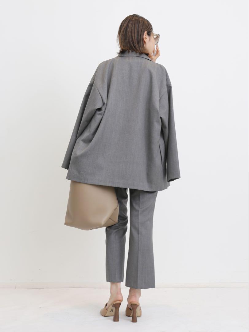 ♡新品タグ付♡ アパルトモン ウールフレアパンツ 24SS - メルカリ