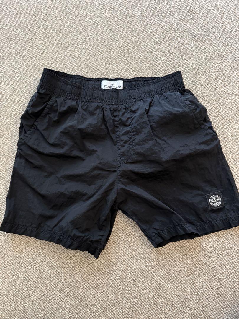 STONE ISLAND ブラックショートパンツ S