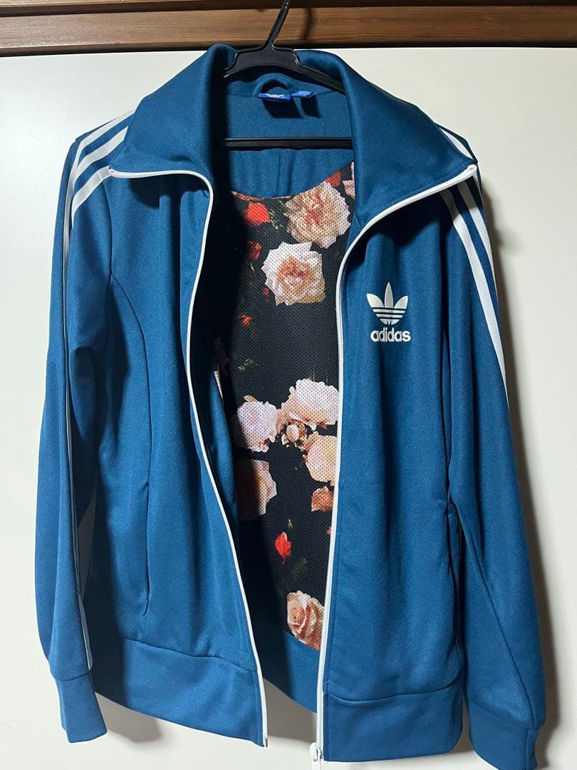 超人気高品質 【希少・レア】アディダス 3ラインジャージ 裏地花柄
