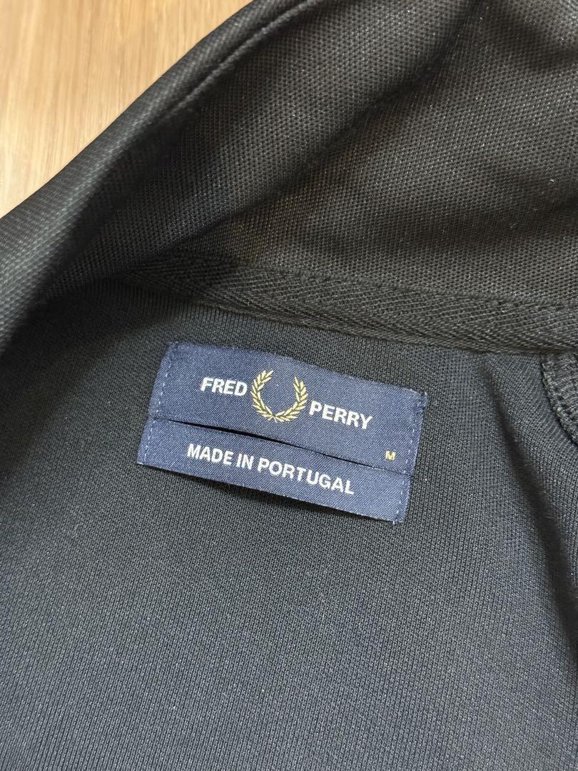 【ほぼ未使用】FRED PERRY フレッドペリー　トラックジャケット