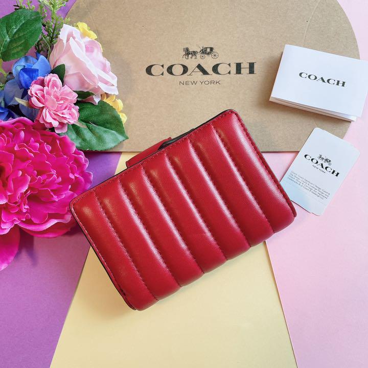 国産在庫あ 新品♡COACH レザー キルティング コンパクト K7a4c-m59464690627 コーチ 折り財布 赤 セール高品質
