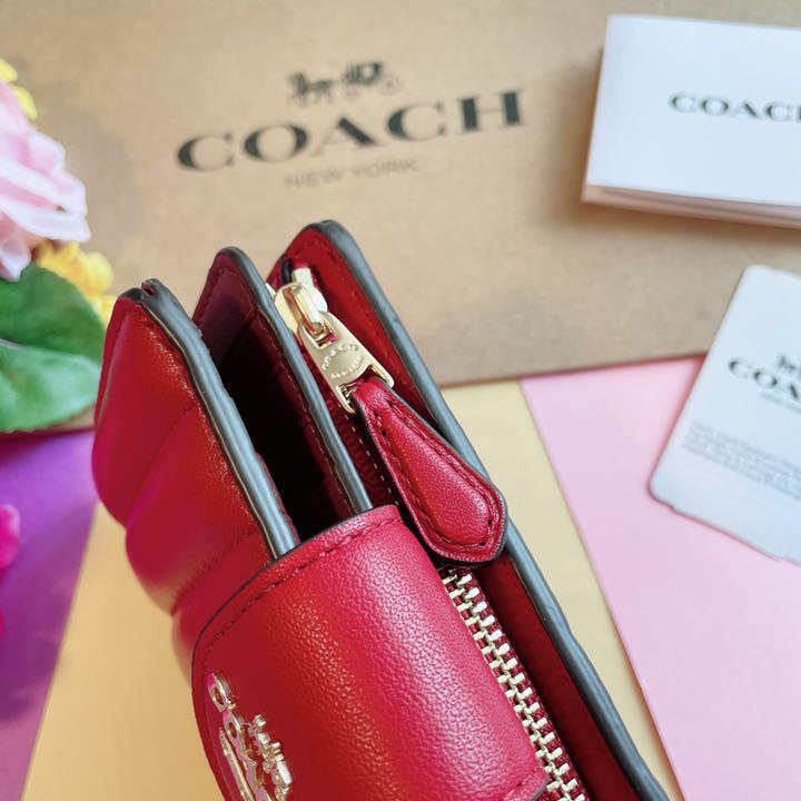 国産在庫あ 新品♡COACH レザー キルティング コンパクト K7a4c-m59464690627 コーチ 折り財布 赤 セール高品質