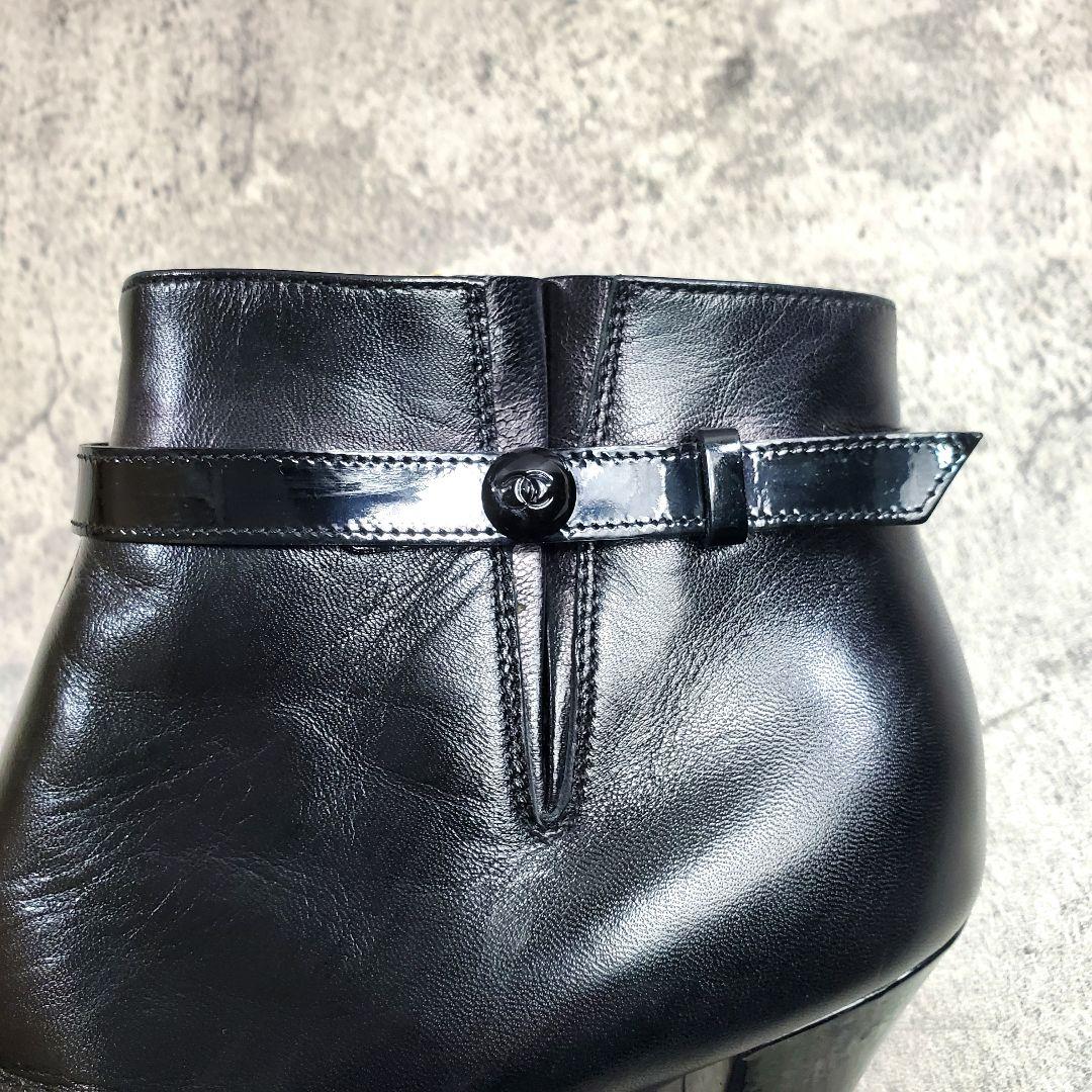 美品【CHANEL】ショートブーツ ヒール 38.5 黒 本革 ココマーク