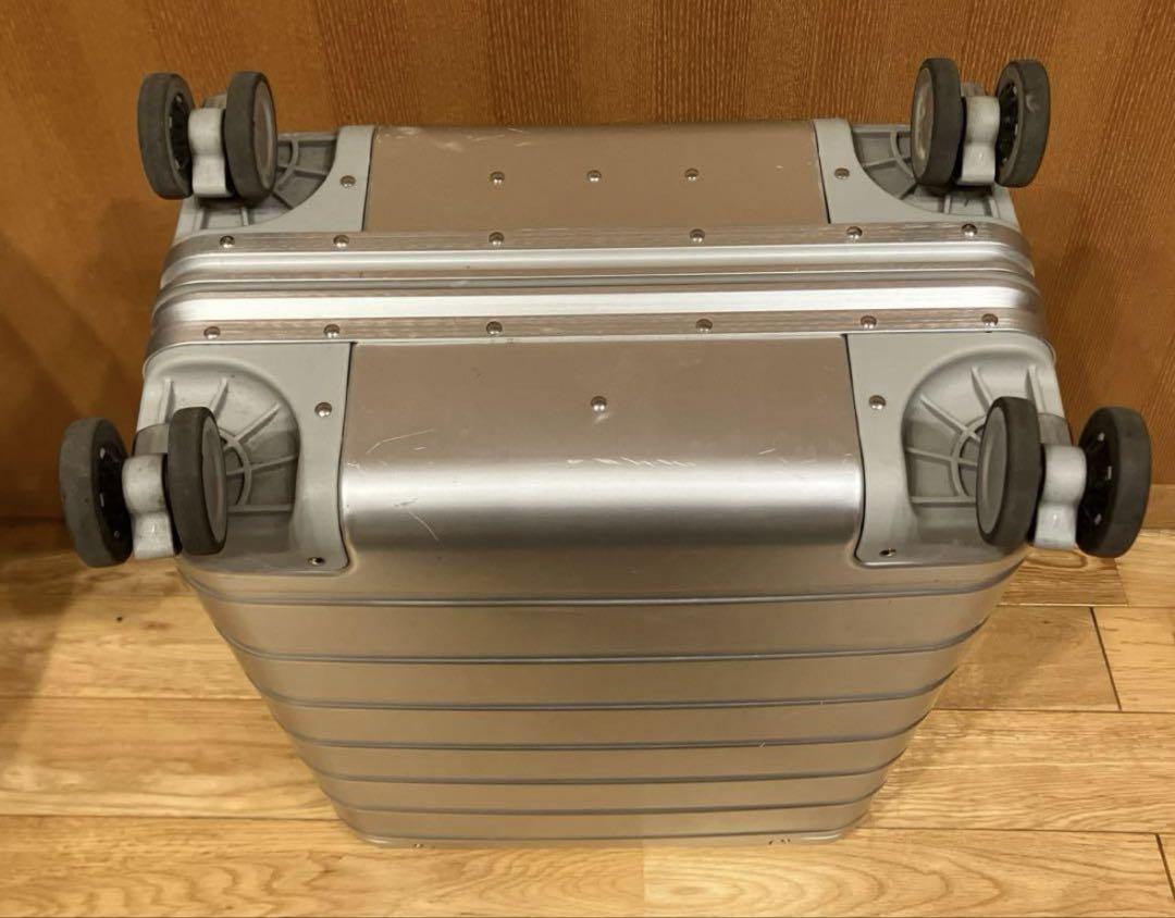 機内持ち込みサイズ