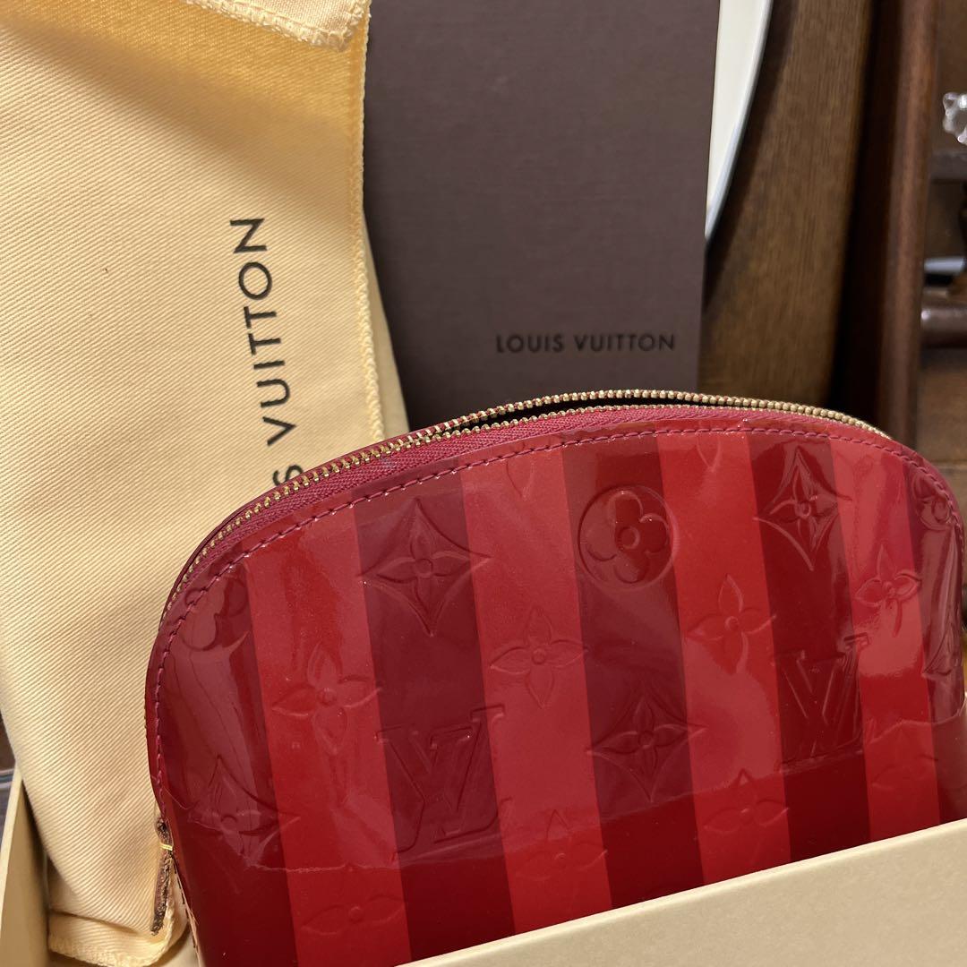 LOUIS VUITTON レッド ストライプ 長財布とポーチ