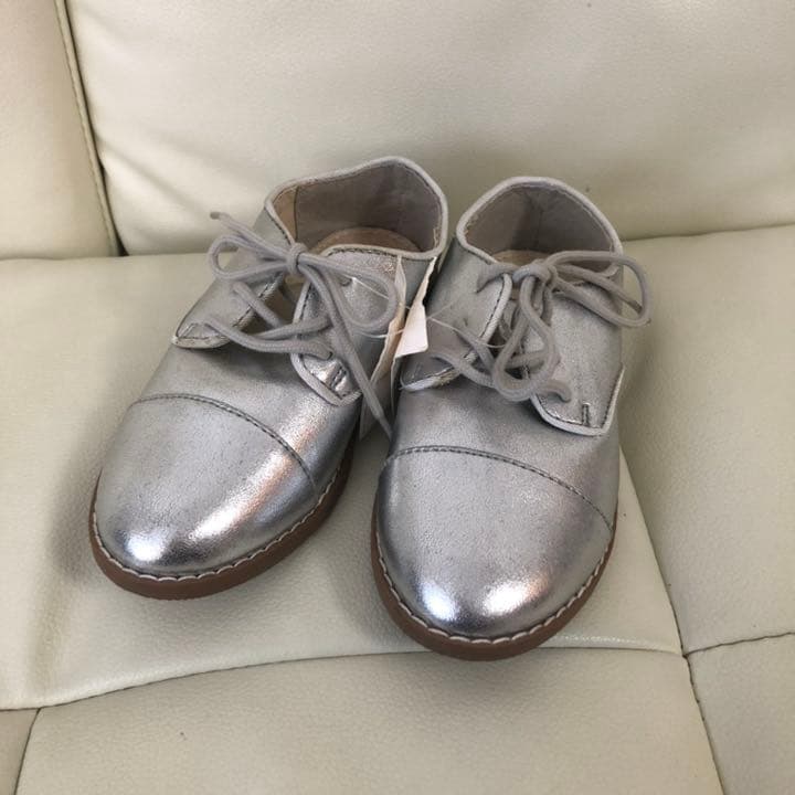 Gap Kids シルバー シューズ 16 5センチ メルカリ Gap Kids シルバー シューズ 16 5センチ メルカリ
