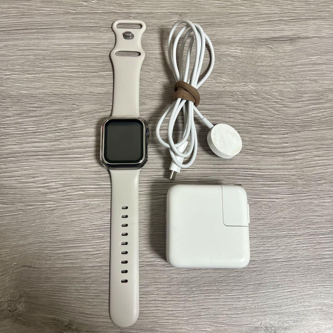 Apple Watch SE GPSモデル MKQ13J/Aケース バンド付