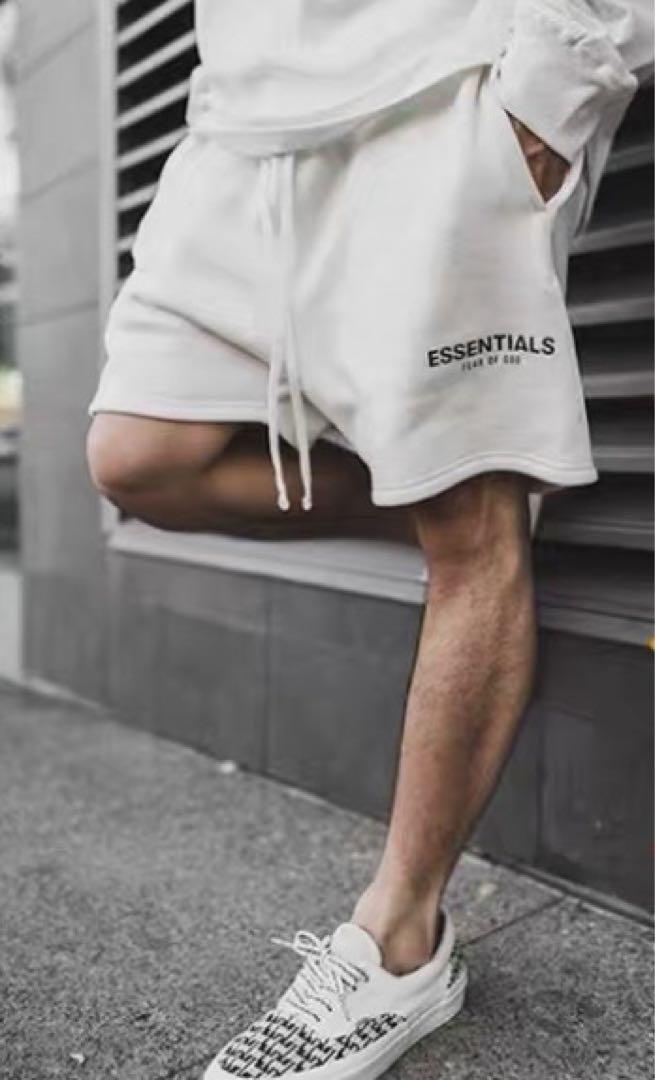 ESSENTIALS FEAR OF GOD ハーフパンツ　ホワイト　Mサイズ