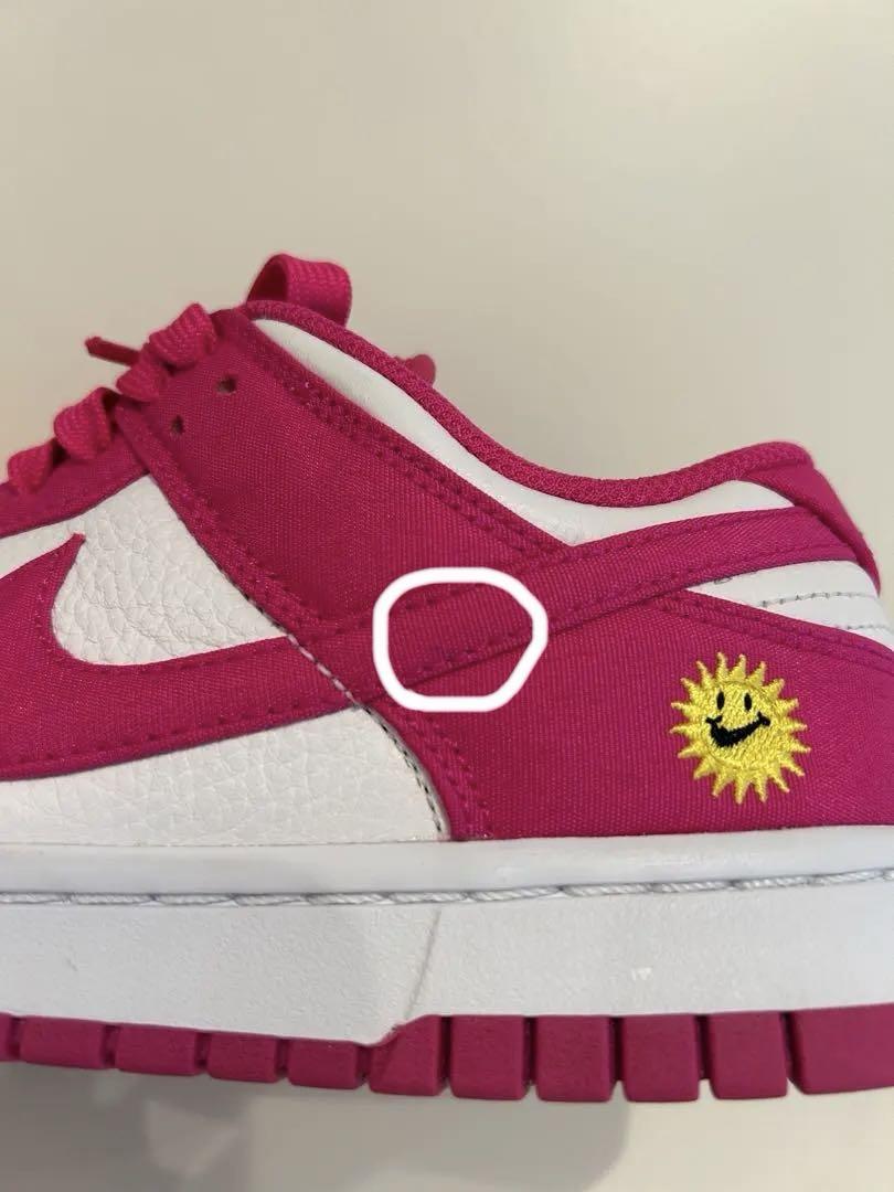 Nike Dunk Low ピンク/ホワイト NYCロゴ スニーカー