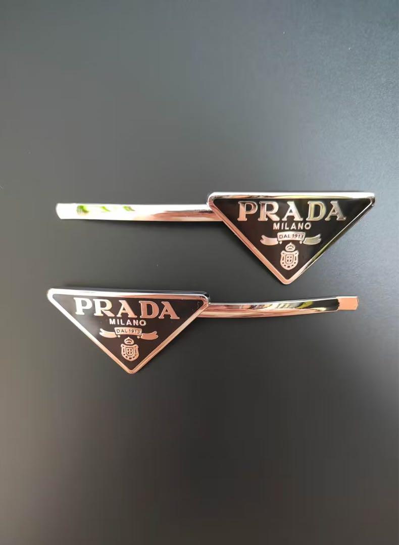 PRADA プラダ トライアングルヘアピン ブラック