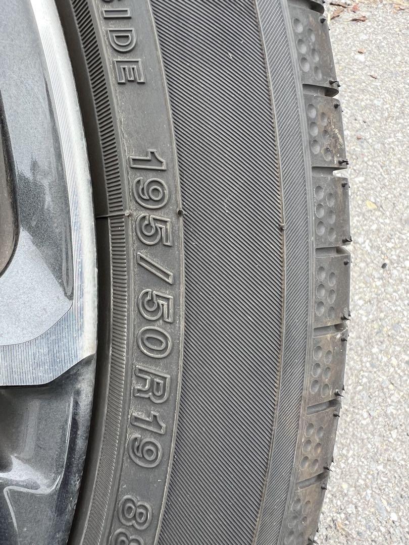 60プリウス純正19インチ ホイールセット 195/50R19