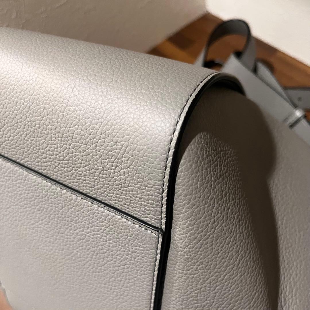 【ロエベ】美品/ハンモックバッグ スモール/ソフトグレインカーフ)/パールグレー 【ロエベ】美品/ハンモックバッグ スモール/ソフトグレインカーフ)/パールグレー