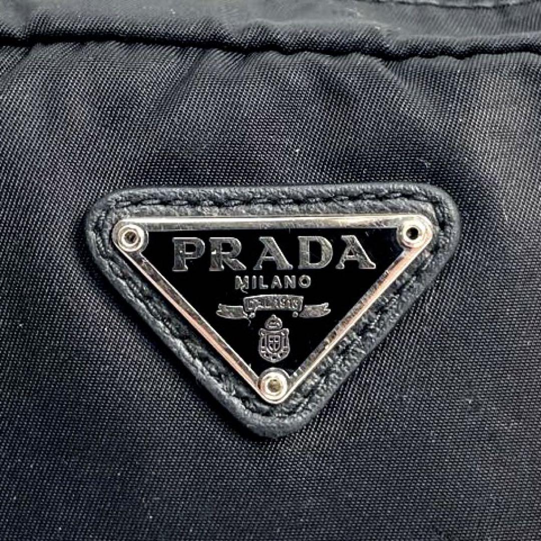 PRADA 黒 ナイロン 三角プレート 化粧 ポーチ 小物入れ