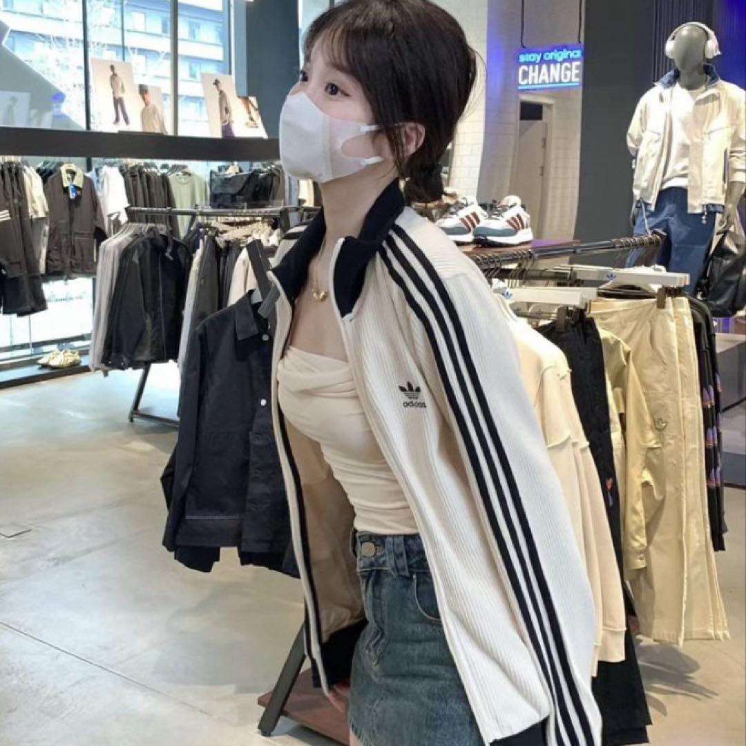 【adidas】ワッフル　クラシック　トラックトップ　ジャージ　アディカラー