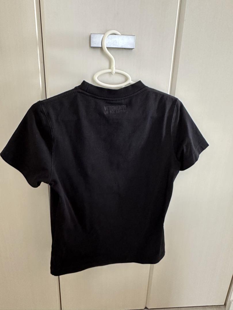Vetements Tシャツ レディース