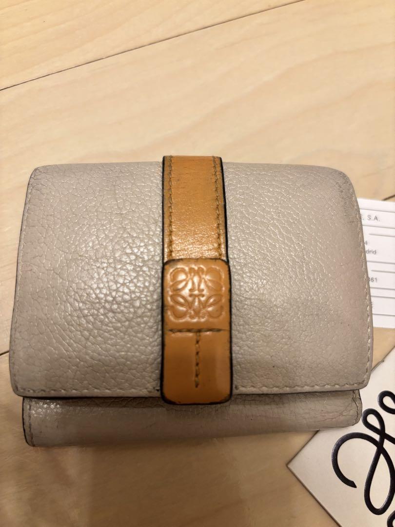 LOEWE 三つ折り財布